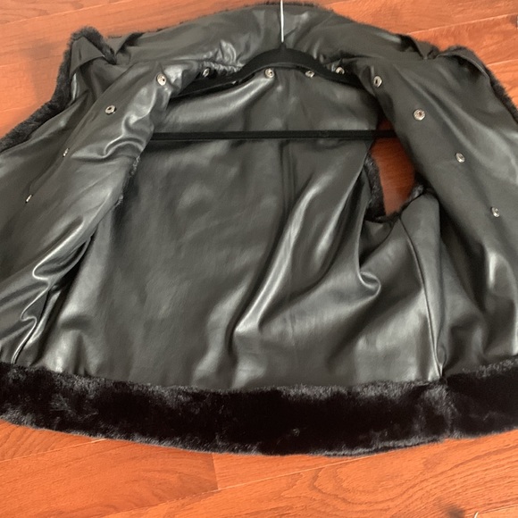 Anthropologie vegan fur vest--never worn - Picture 5 of 6